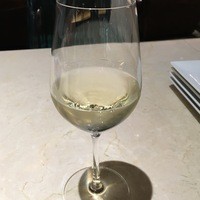 世界のワイン博物館 グランフロント大阪店  - 世界のワイン博物館限定ワイン（白）グラス450円