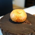 クラフタル - シカのミンチ肉がはいった揚げパン