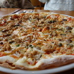 TRATTORIA La Wasabi - ツナとか茸がメイン、クルクルと丸めて食します。