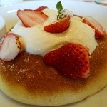 ガスト - 料理写真:いちごとマスカルポーネのパンケーキ
