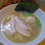 らーめん 空王士 - 無化調 塩ラーメン+煮玉子　830円