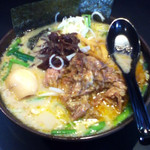Tsuruoka Ya - ホルモン麺（800円）