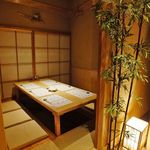 比内地鶏と国産本マグロ 千の庭 - 内観写真:掘りごたつ個室6名様