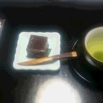 山みず木 - 着いてすぐに女将さん特製の水羊羹が出されました。