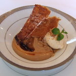 ラトラス - ２０１０年７月　サクサクした生地とクレームキャフェ２種類のショコラムース