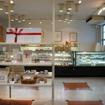 カフェ フロインドリーブ 本店