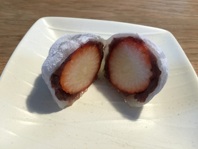 萬春堂 東生駒店 甘さと酸味のバランス良しないちご大福 By ぱたぱたぱたごにあ 萬春堂 東生駒店 まんしゅんどう 東生駒 和菓子 食べログ