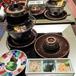 汀邸　遠音近音　Ochi Kochi - 夕食（土瓶仕立て昆布茶、香の物、薬味）