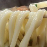 手打ちうどん　よこい - モチモチの手切り太麺♬　コシがあって、めちゃ美味です。