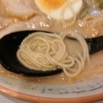 大砲ラーメン - 麺も細麺で大好き！あー食べたくなってきた！