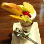 雪詩慕雲 - フルーツパフェ