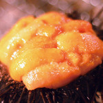 中野ウロコ本店 - うに殻焼き830円