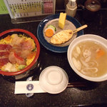 与五郎寿司 - 仙台づけ丼これ全部付いてます！