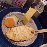 与五郎寿司 - 注文が入ってから焼かれる笹かま・・