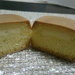横浜名物 黄金焼 - 黄金焼きチーズ・110円