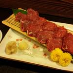 十割蕎麦みかあさ - 上赤身馬刺し。