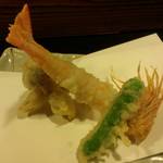 十割蕎麦みかあさ - 海老の天ぷら。