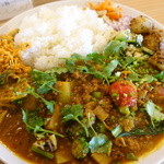 ラーマ - 野菜キーマ　野菜のおかずのせ　パクチーとっぴ