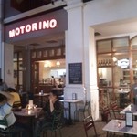 Motorino  - 店前