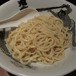 カラシビ味噌らー麺 鬼金棒 - 麺