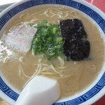 東和ラーメン - ラーメン単品だと390円