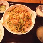 龍祥軒 - 肉と野菜炒め　800円