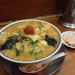 龍上海 - ラー博は俺の社員食堂。  冬季限定、からみそ中華！  トッピング無料券をいただいたので、チャーシュー♡  からみそ中華、今シーズンは2016年2月5日までの販売とのこと。気になる方はお早めに