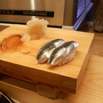 辰美寿し - しんこ三枚