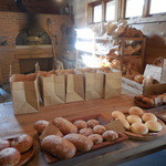 生瀬ヒュッテ - 生瀬 ヒュッテ 移転オープン タケウチ パン（西宮）