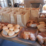 生瀬ヒュッテ - 生瀬 ヒュッテ 移転オープン タケウチ パン（西宮）