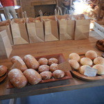 生瀬ヒュッテ - 生瀬 ヒュッテ 移転オープン タケウチ パン（西宮）