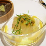 アビス - 平目の昆布締め パッションフルーツのソース