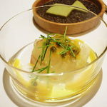 平目の昆布締め パッションフルーツのソース