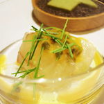 アビス - 平目の昆布締め パッションフルーツのソース