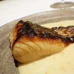 アビス - 下田の金目鯛 萩の鰆 柑橘ソース