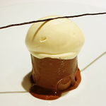 アビス - 温かなチョコレートのムース 金柑のコンポート