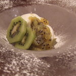 ア ミオ アージョ - ２０１０年３月　パンナコッタ　練馬産フレッシュキウイとコンフィチュール添え