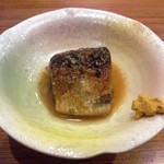 やまさん - 鰯の糠炊き　辛子がアクセントになり、鰯の旨みが倍増します