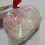 いせのじょう - 紅白のお餅です（2015年12月）。