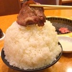 焼肉牛星 - タンを大ライスの上でトリプルバウンド！