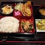 Gyouzai Zakaya Aya - 生姜焼き定食 650円