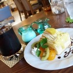 カフェ・ラパン - 2015年11月　ケーキセット。アイスコーヒーで830円