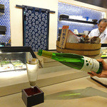 鮨でですけ - 鮨でで名物こぼしワイン