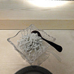 鮨でですけ - 大きな釜揚げ’しらす’おろし