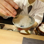 座屋 - ご飯　土佐ジロー、ぶりトロ焼き、塩、焦げ
      