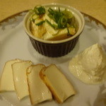 とん彩や - 豆腐３種盛