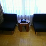 みかんの木 - 洋間、ここから少し海が見えます。