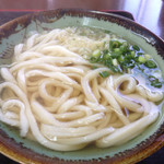 Menkui - かけうどん150円(*´д`*)やすっ