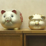 Hakataippatsu - 店内に飾られている豚ちゃんの置物 その1