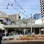 かどや - お店のある“ViaあべのWalk”は、ここを入って直進